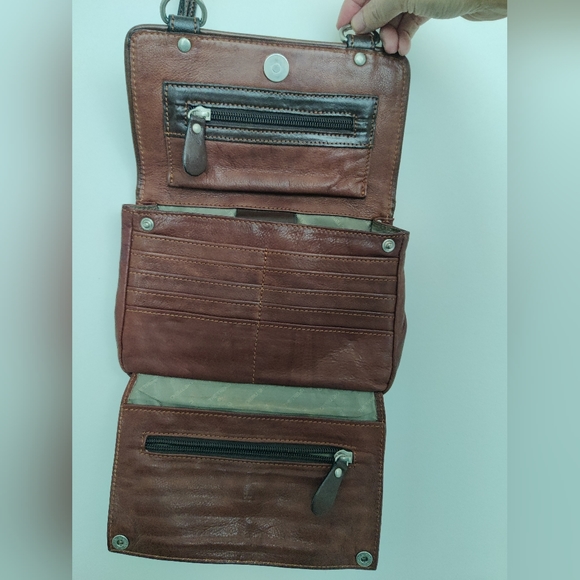 Brown Leather "The Trend" Crossbody Bag - Picture 4 of 6